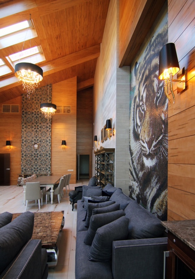 Данный проект был полностью разработан нашей студией. Начиная с архитектурно - дизайнерского проекта, заканчивая реализацией мозаичных изделий в интерьере. Комната отдыха. Центральным оформлением данного помещения, стало мозаичное панно "ТИГР", и два верт