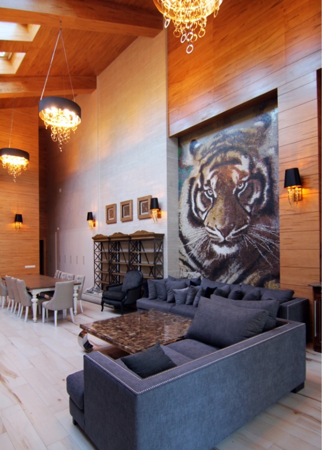 Данный проект был полностью разработан нашей студией. Начиная с архитектурно - дизайнерского проекта, заканчивая реализацией мозаичных изделий в интерьере. Комната отдыха. Центральным оформлением данного помещения, стало мозаичное панно "ТИГР", и два верт