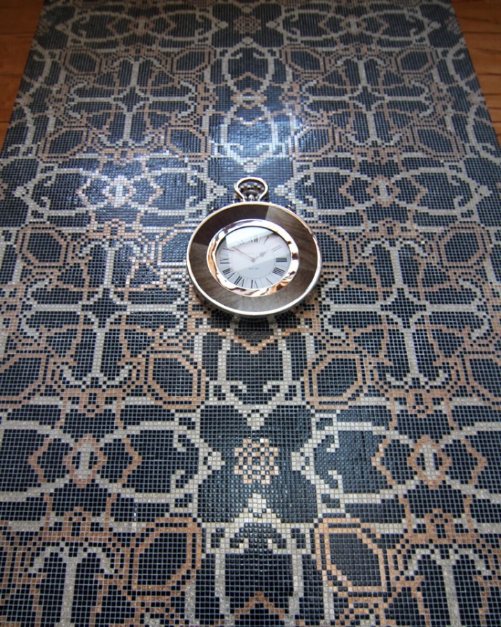 Данный проект был полностью разработан нашей студией. Начиная с архитектурно - дизайнерского проекта, заканчивая реализацией мозаичных изделий в интерьере. Комната отдыха. Центральным оформлением данного помещения, стало мозаичное панно "ТИГР", и два верт