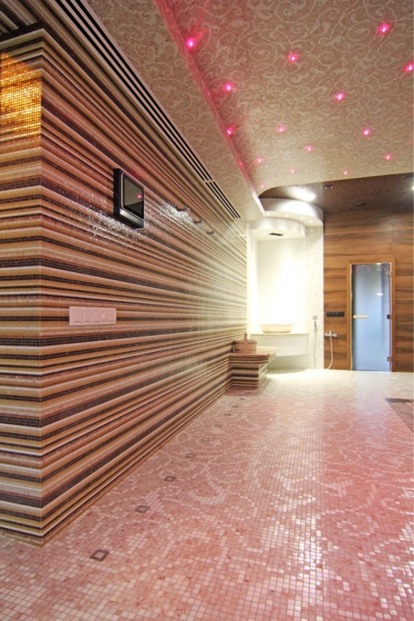 Данный проект был полностью разработан нашей студией. Начиная с архитектурно - дизайнерского проекта, заканчивая реализацией мозаичных изделий в интерьере.